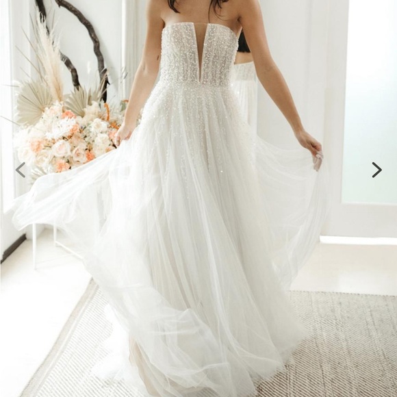 Willowby by Watters Aeryn Strapless Wedding Dress